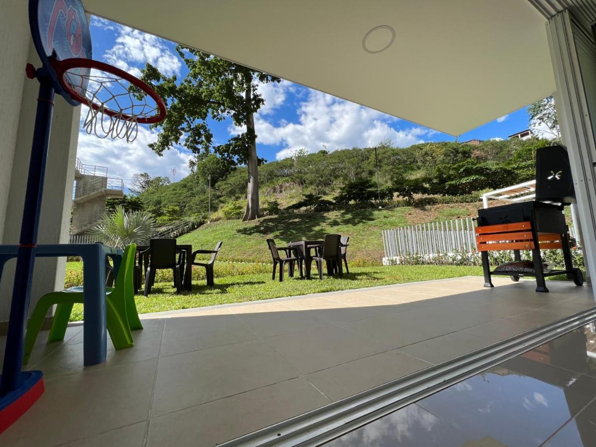 サンタ・フェ・デ・アンティオキアEstadia, Hermosos Apartasoles En Santafe De Antioquiaアパートメント エクステリア 写真